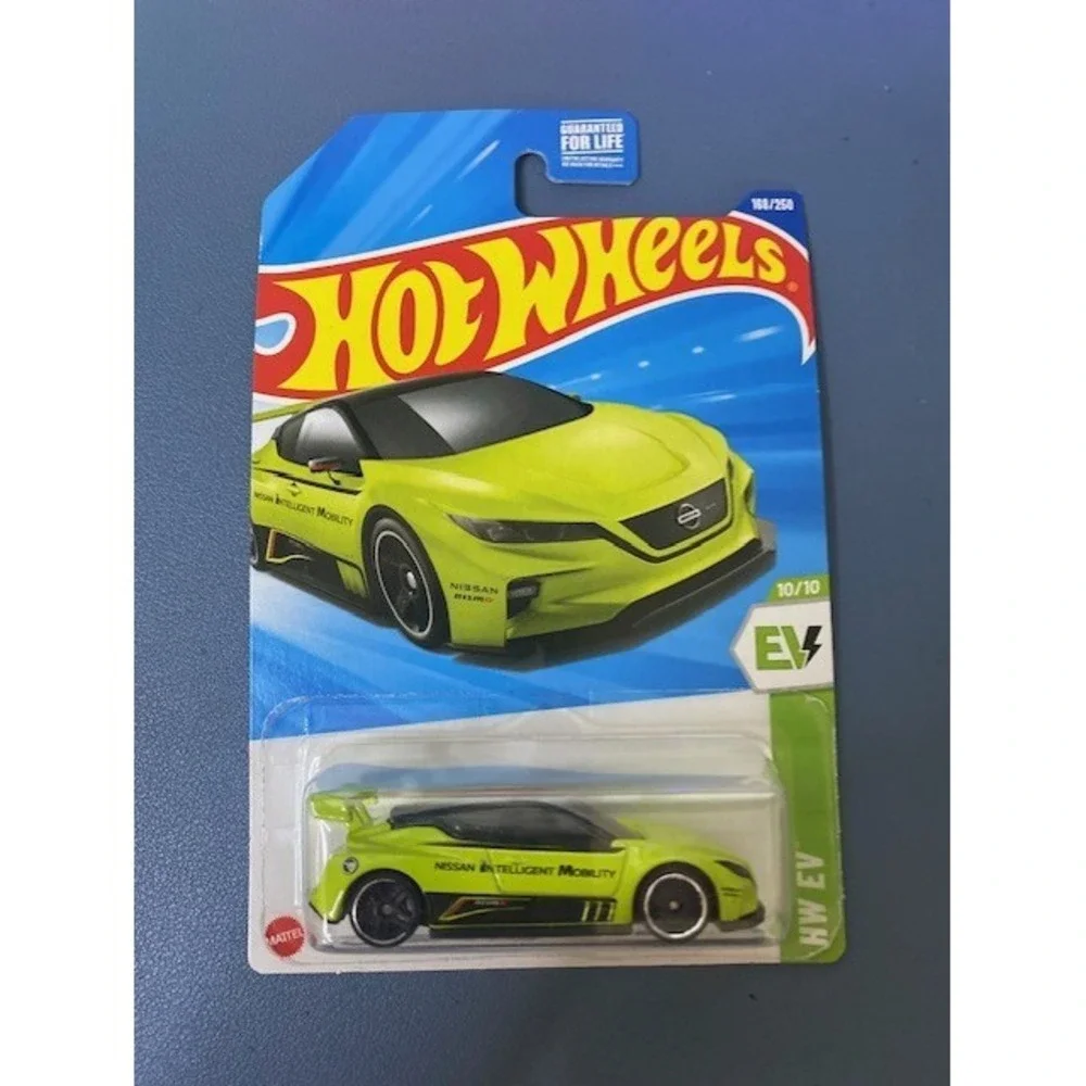 Hot Wheels Nissan Leaf Nismo RC_02 1:64 Green New Treasure Hunt HW EV 168/250